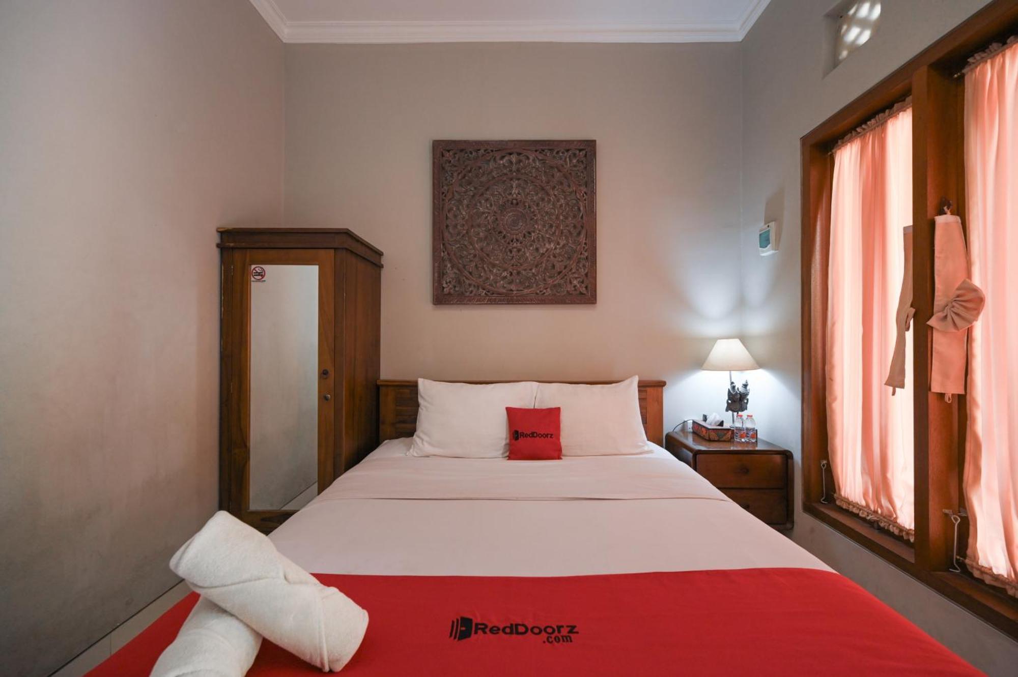 Reddoorz Near Mertasari Beach 2 Pesanggaran Dış mekan fotoğraf