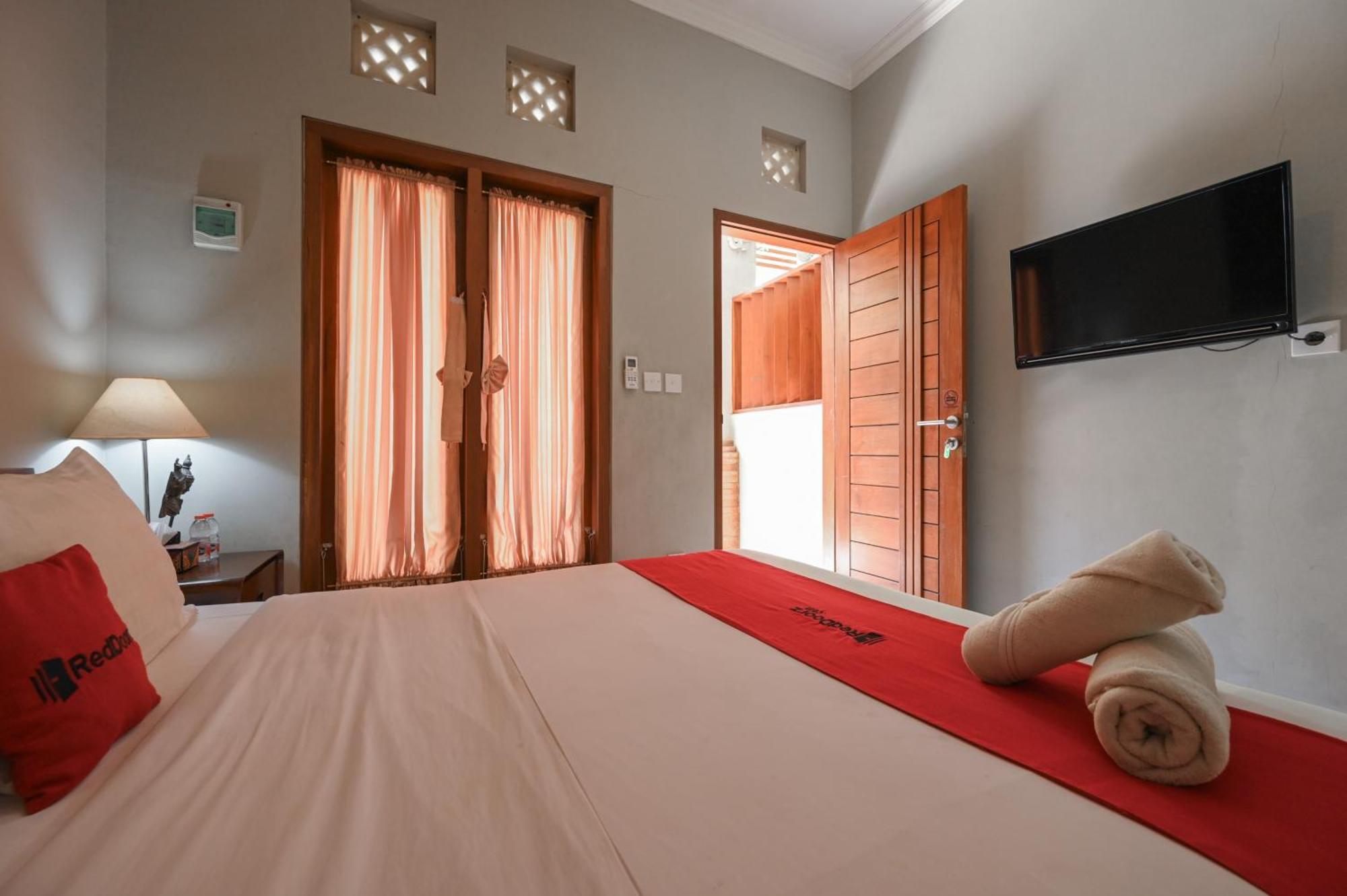 Reddoorz Near Mertasari Beach 2 Pesanggaran Dış mekan fotoğraf