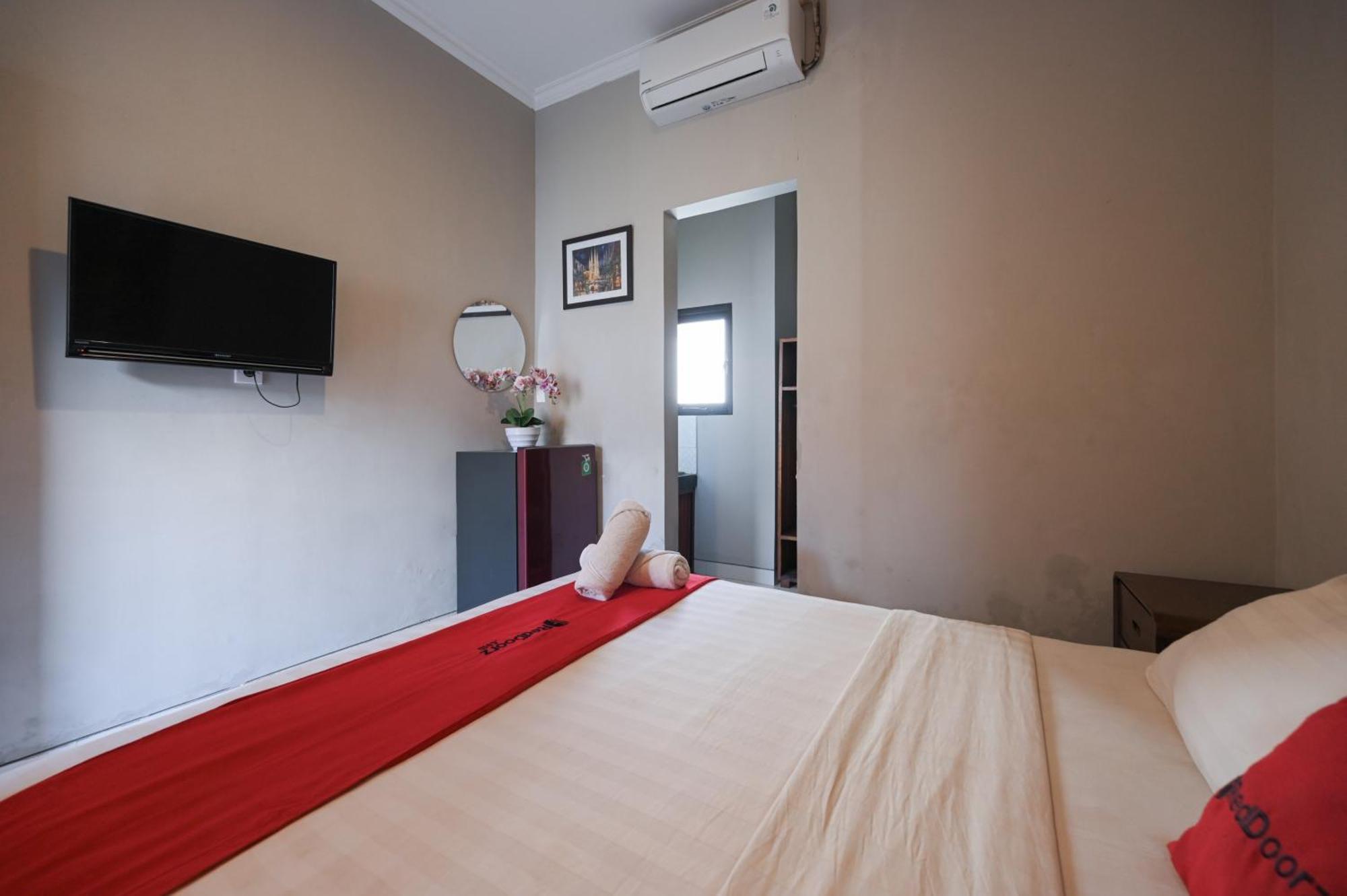 Reddoorz Near Mertasari Beach 2 Pesanggaran Dış mekan fotoğraf