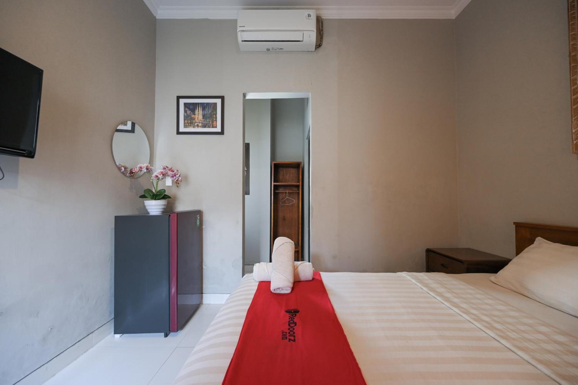 Reddoorz Near Mertasari Beach 2 Pesanggaran Dış mekan fotoğraf